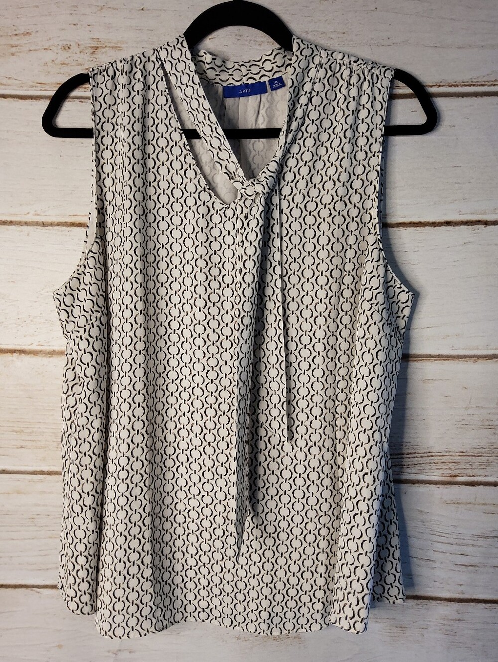 Apt. 9 Black and White Geometric Blouse